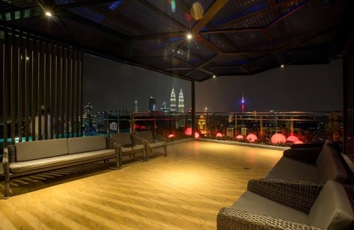 Titiwangsa Apartment | Tiffany Suite with Bathtub