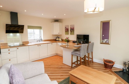 Carlisle Cottage | TIGHT LYNE COTTAGE, pet friendly, with open fire in Longtown