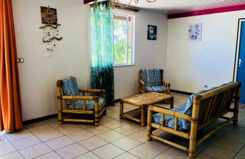 Tuherahera Bed & Breakfast | TIKEHAU - Hina Blue Room