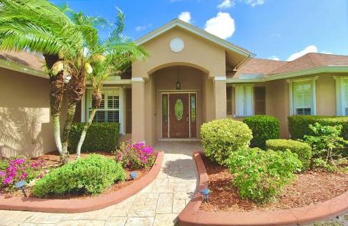 Port Saint Lucie House | Tiki Place