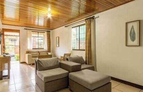 La Fortuna House | Tikita family house in La Fortuna downtown