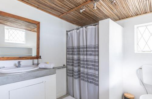 Bain Boeuf House | Tilakaz, a charming beachfront house
