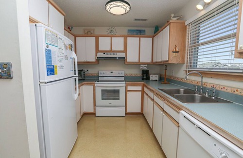 Duck House | Tillett - Semi-Oceanfront 4 BR Home Is Only 30 Yards To Beach Access & Allows Dogs