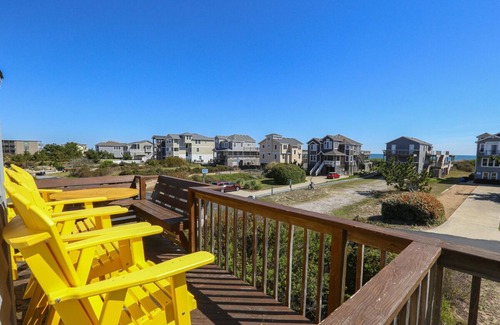 Duck House | Tillett - Semi-Oceanfront 4 BR Home Is Only 30 Yards To Beach Access & Allows Dogs