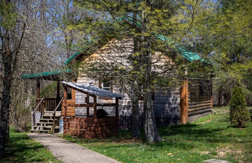 Old Washington Cabin | Timberline Cabins - The Huntington Cabin - WiFi, Hot Tub, Fireplace