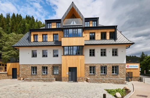Pec pod Snezkou Apartment | Timberline Peak Duplex & Bath by Interhome