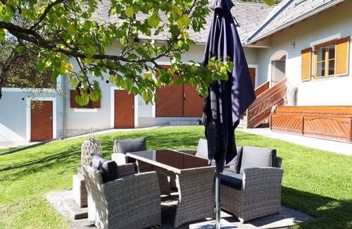 Weinitzen Apartment | TIME OUT at the edge of the forest, peace and enjoyment of nature, A1 media box/TV Plus, garden/pets