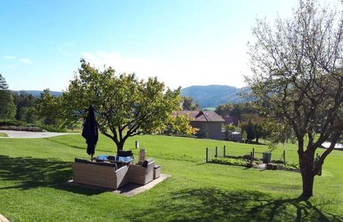 Weinitzen Apartment | TIME OUT at the edge of the forest, peace and enjoyment of nature, A1 media box/TV Plus, garden/pets