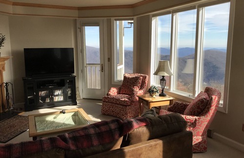 Chestnut Springs Condo | Time to Book for Spring and Summer.Amazing Views and 5-Star Amenities