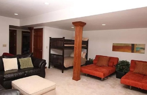 Hidden Valley House | Time to book your summer getaway! 15% discount for week long bookings.