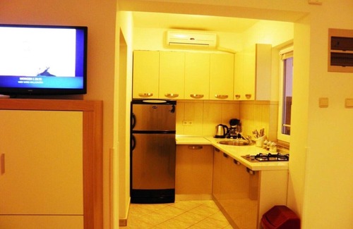Bogovici Apartment | Time Travel into the future with this New Haven.