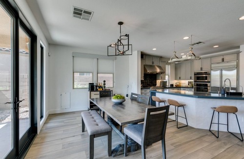 Desert Hills House | Timeless 3 Bed 2 Bath Sanctuary