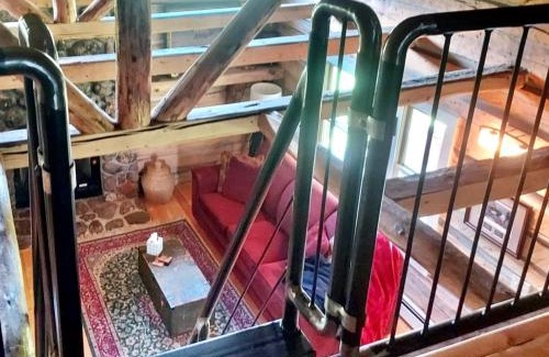 Mesa House | Timeless Mesa Hideaway cabin