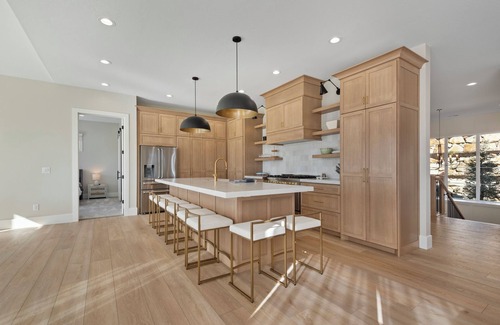 Heber House | TimpView Terrace, 5BR 4.5BA, Hot Tub, Decks, Incredible Views, Gym, Close to Deer Valley