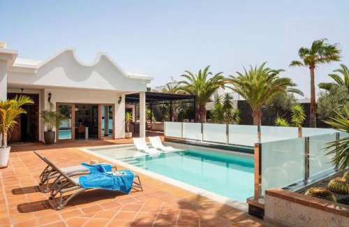 Puerto Calero Villa | TINDAYA by Buenavilla