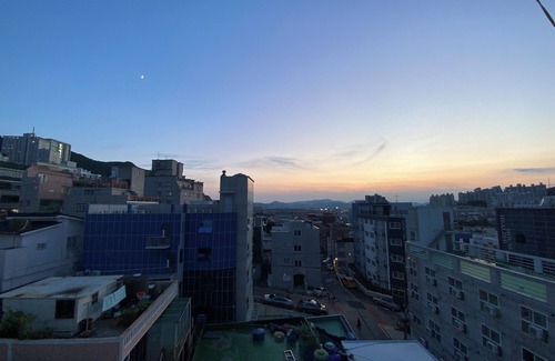 Sasang Apartment | Tiny and Colorful Studio in Busan near Dongseo University with free parking lot