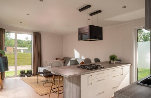 Municipality of Rijssen-Holten House | Tiny but extra finy, because of the hot tub at the cottage!