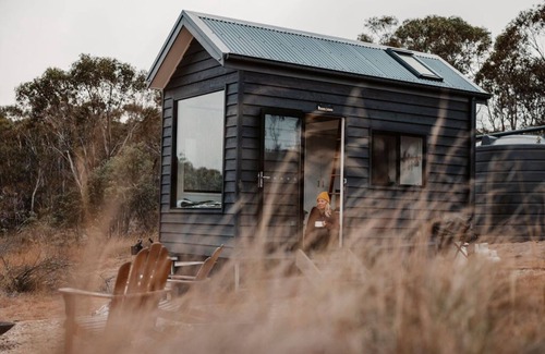 Belbora Cabin | Tiny Elsie Summary: S