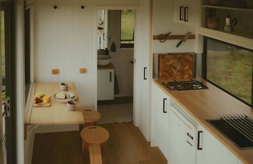 Monivae Cabin | Tiny Harry Summary: D