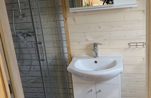 Speyer House | Tiny Haus im Grünen mit Großem Garten und Terrasse