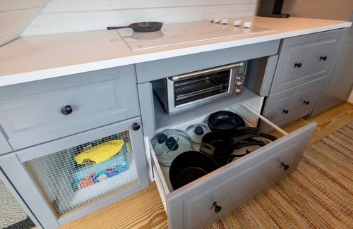 Town of Schodack Apartment | Tiny Home 2 hrs NYC and BOS Lakefront WIFI