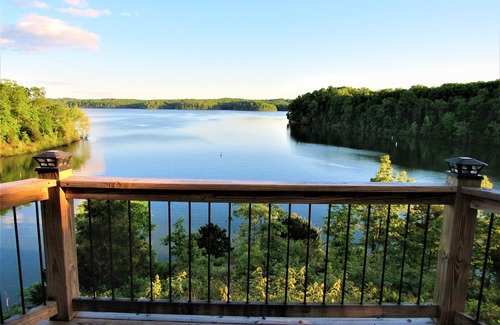 Almo Cottage | Tiny Home at Kentucky Lake's Lynnhurst Family Resort