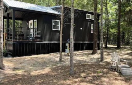 Athens House | Tiny home in a gated community with dog park