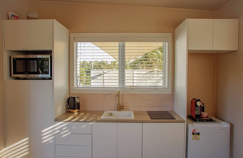 Gisborne Cabin | Tiny Home in Wainui Beach, Gisborne