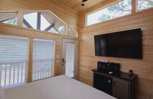 Page Cabin | Tiny Home King Room #9B