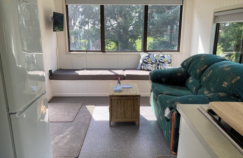 Kaitake House | Tiny Home set in a peaceful, natural avocado orchard close to beach and village.