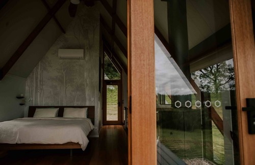 Grevillia Bed & Breakfast | Tiny Home with outdoor heated pool (Pet-Friendly!)