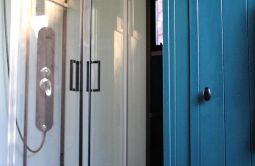 Stad aan 't Haringvliet Bed & Breakfast | Tiny House in de Boomgaard