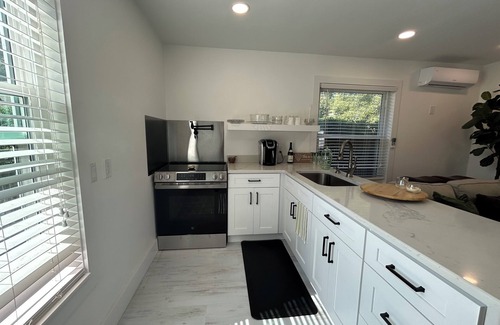 Conway Apartment | Tiny House 1-bedroom apartment in beautiful Orlando with AC
