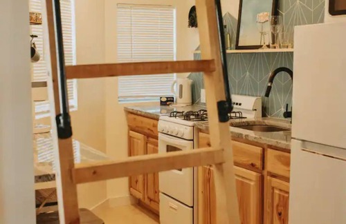 Barelas House | Tiny House Agave at Cactus Flower+Hot Tub+Pet Friendly+No Pet Fee!