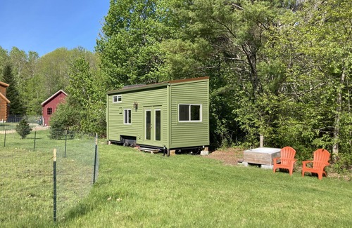 Appleton Cottage | Tiny House at Hidden Meadow