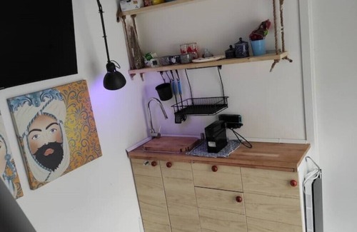 Leni Apartment | Tiny House "Bonsaus," Rinella's black beach