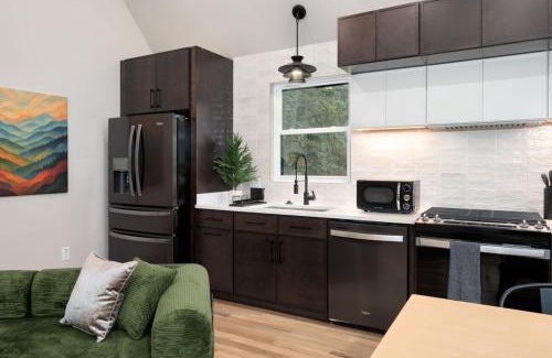Waynesville House | Tiny House Comfort in the Heart of Waynesville