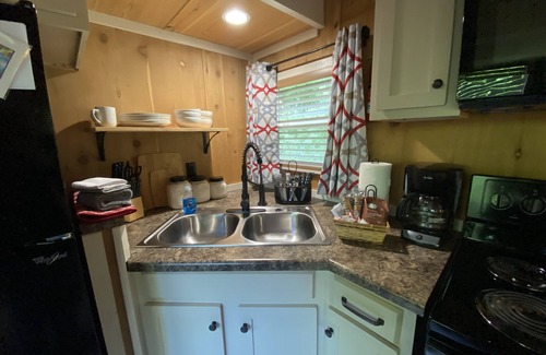Stecoah Cottage | Tiny House Getaway