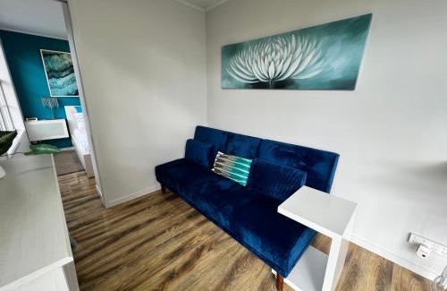 Higgins House | Tiny House in Belconnen 1BR Self Contained Complete Home Filtration as seen on The Block Phillip Island Wine