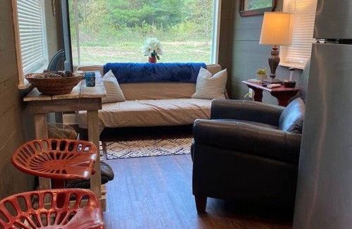 Nacogdoches Apartment | Tiny House Oasis: Nature Escape