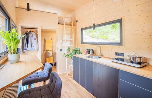 Oberkirch House | Tiny House 'Toftaholm' with Private Terrace, Wi-Fi and Air Conditioning