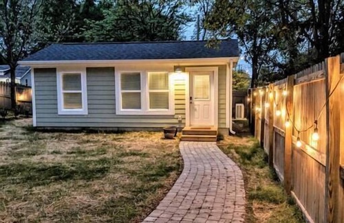 Villa Heights House | Tiny House, Walk to Light Rail and Optimist Food Hall