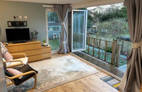 Cottingham Apartment | Tiny house with pull down bed