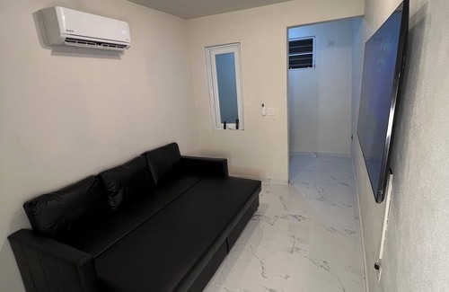 Frailes Apartment | Tiny House with Two Bathrooms
