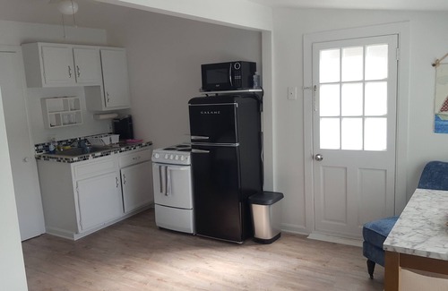Middlefield Apartment | Tiny Lakefront Cottage!