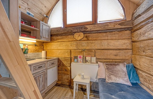 Ivancna Gorica House | Tiny-Mini Bertl With Hot Tub, Ivančna Gorica, Slovenia