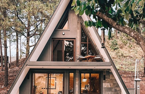 Comayagua Ski Chalet | Tiny Pines A-frame Cabin W/hot Tub Comayagua