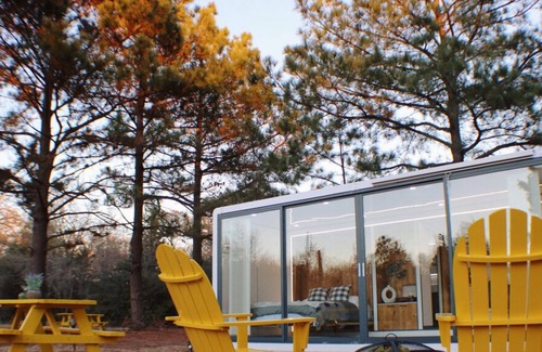 Athens Cabin | Tiny White Box on Off-grid Land. Queen size bed