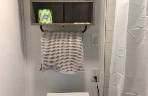 Cape Neddick House | Tinyhome in York, ME with hot tub + outdoor shower!