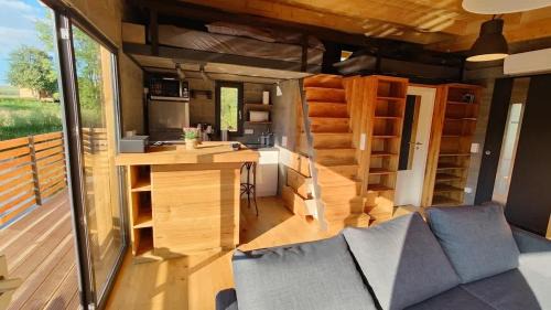 Buhlau House | TinyHousebeiDresden spektakuläres winziges Häuschen auf Stelzen im Pferdeteich, Kaminofen, umlaufende Terrasse - Nähe Sächsische Schweiz